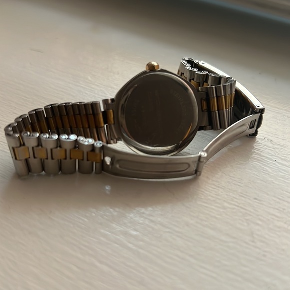 Stunning vintage Ferrari Women’s watch - Picture 6 of 6